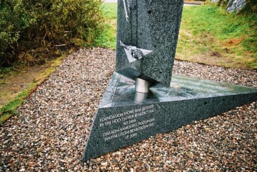 Společná modlitba během slavnostního odhalení.